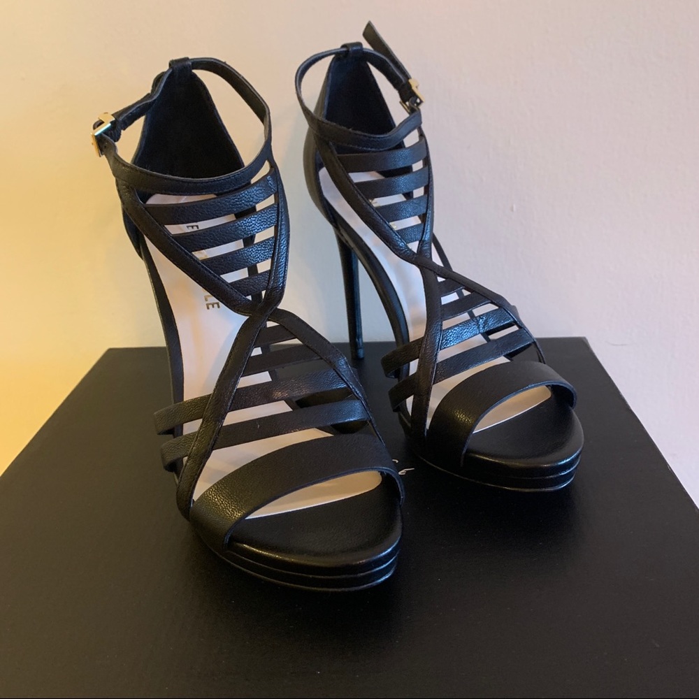 Kenneth Cole New York black leather heels